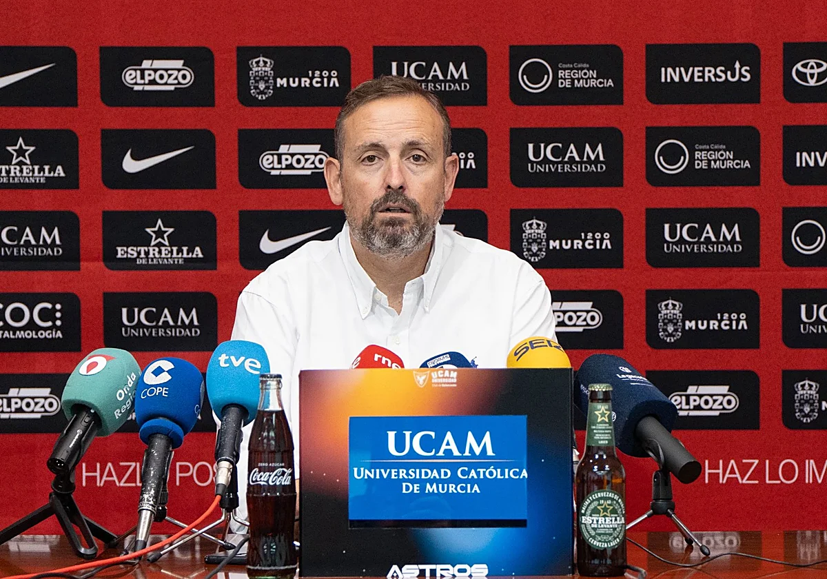 Alejandro Gómez responde a López Nieto: «Que hable de nosotros como un rival nos engrandece»