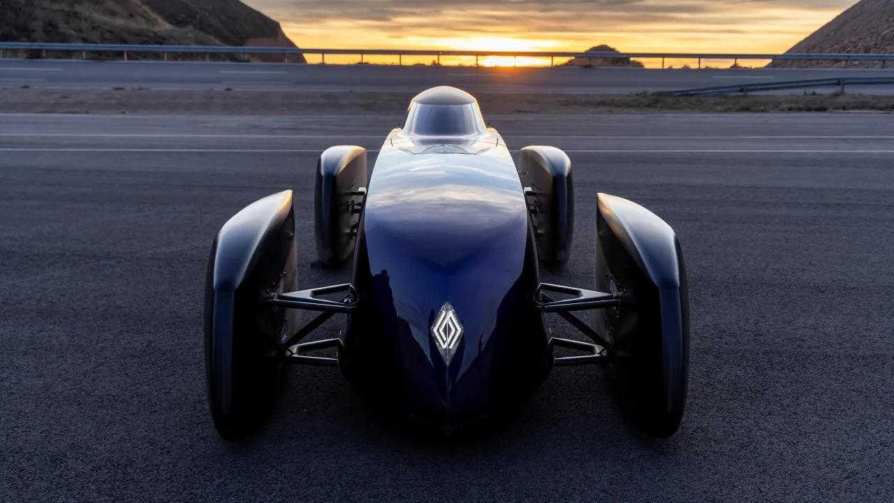 Este coche eléctrico de Renault supera los 1.000 km (y sobrado) con una sola carga… y su batería se vende en concesionarios