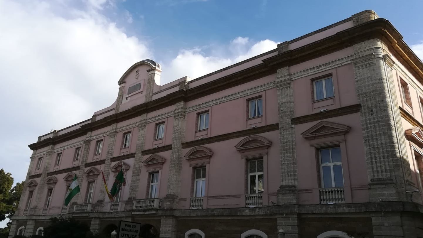 La Guardia Civil registra el despacho de Germán Beardo, alcalde de El Puerto, en la Diputación de Cádiz