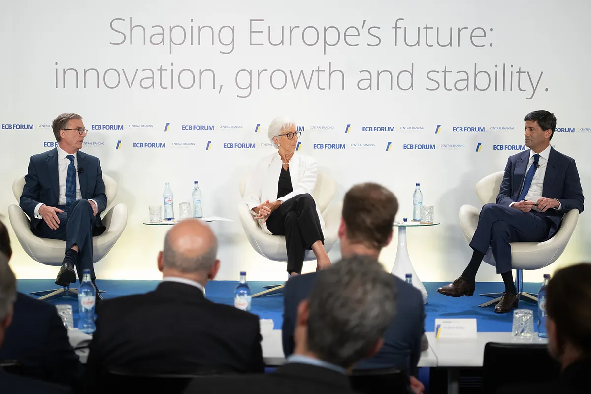 Lagarde ve menos riesgo en la inflación y aleja más subidas de tipos