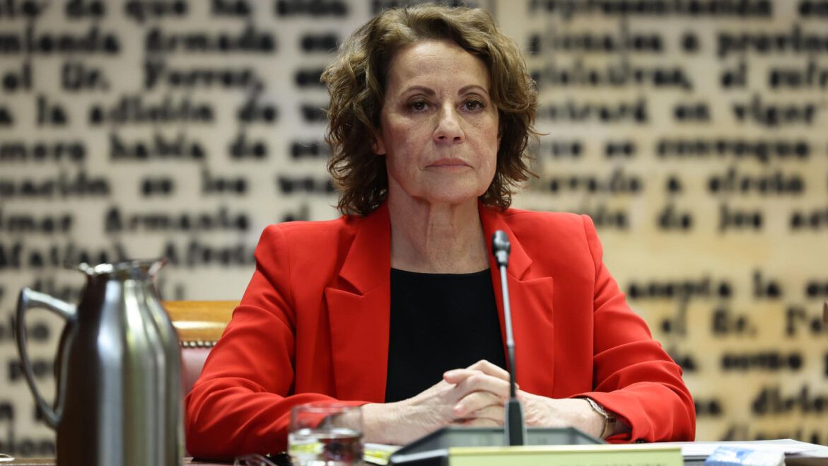 La renuncia de la directora de la AEAT aflora la guerra interna ante las cesiones a Cataluña y la inacción por la corrupción