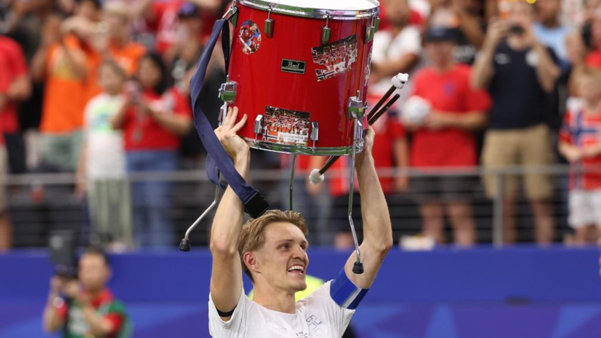 La 'tamborrada' de Odegaard: "Tiene algo de Kobe Bryant"