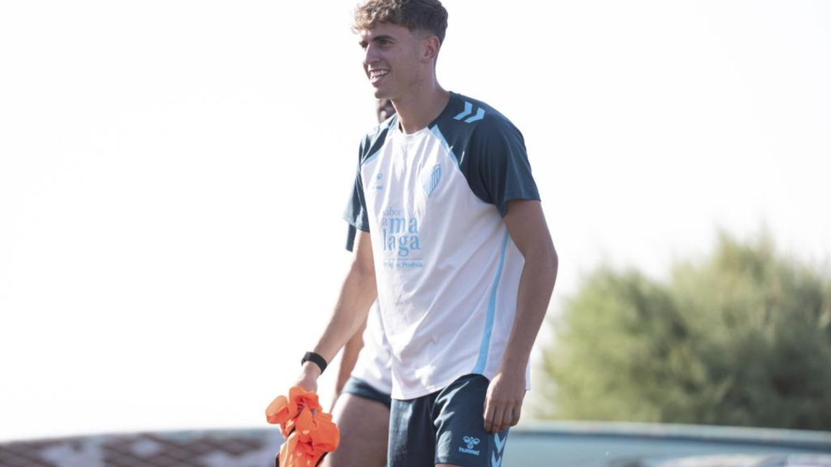 El Málaga vigila al Atlético por Adrian Niño