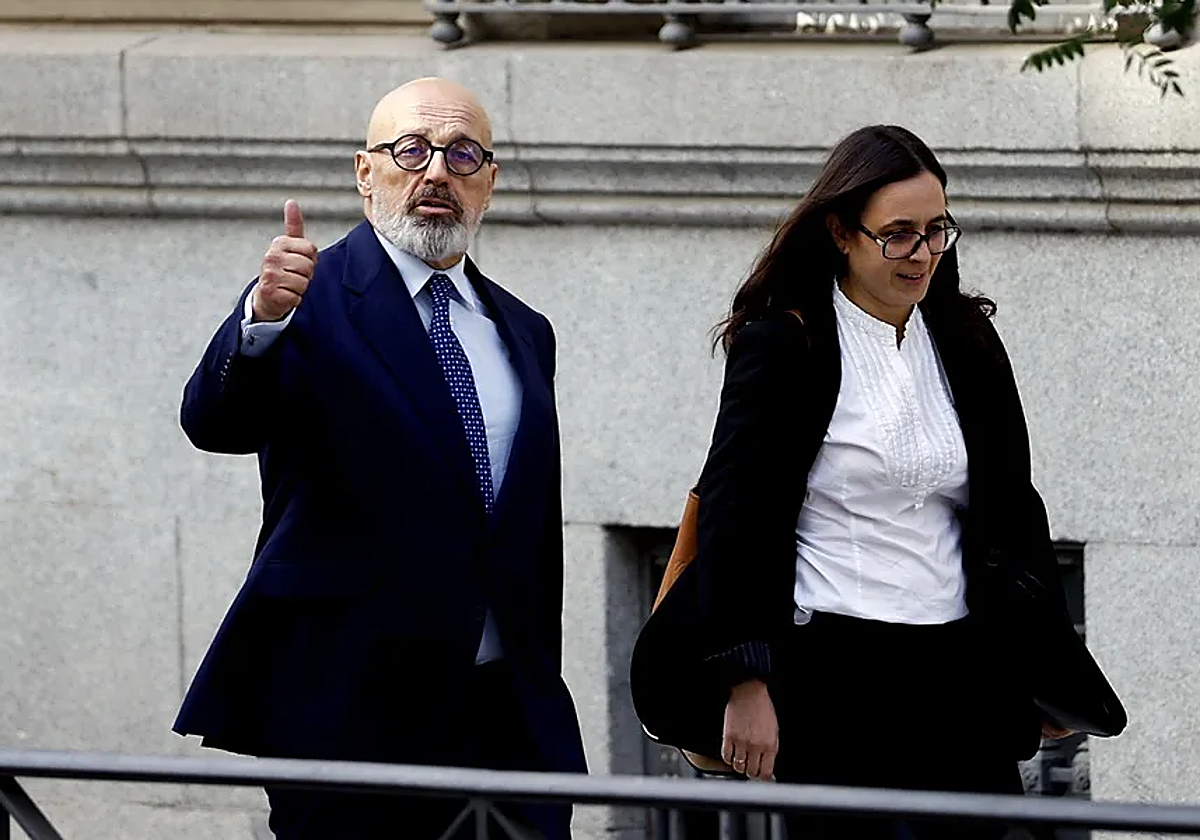 El juez pide explicaciones al PSOE por el contrato del abogado encausado en las 'cloacas'
