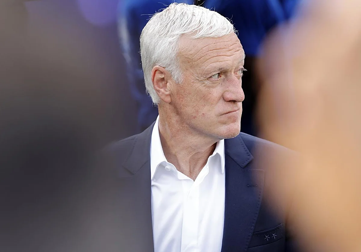 «Indecente» y «despreciable»: ola de críticas por una caricatura de Deschamps con su madre muerta