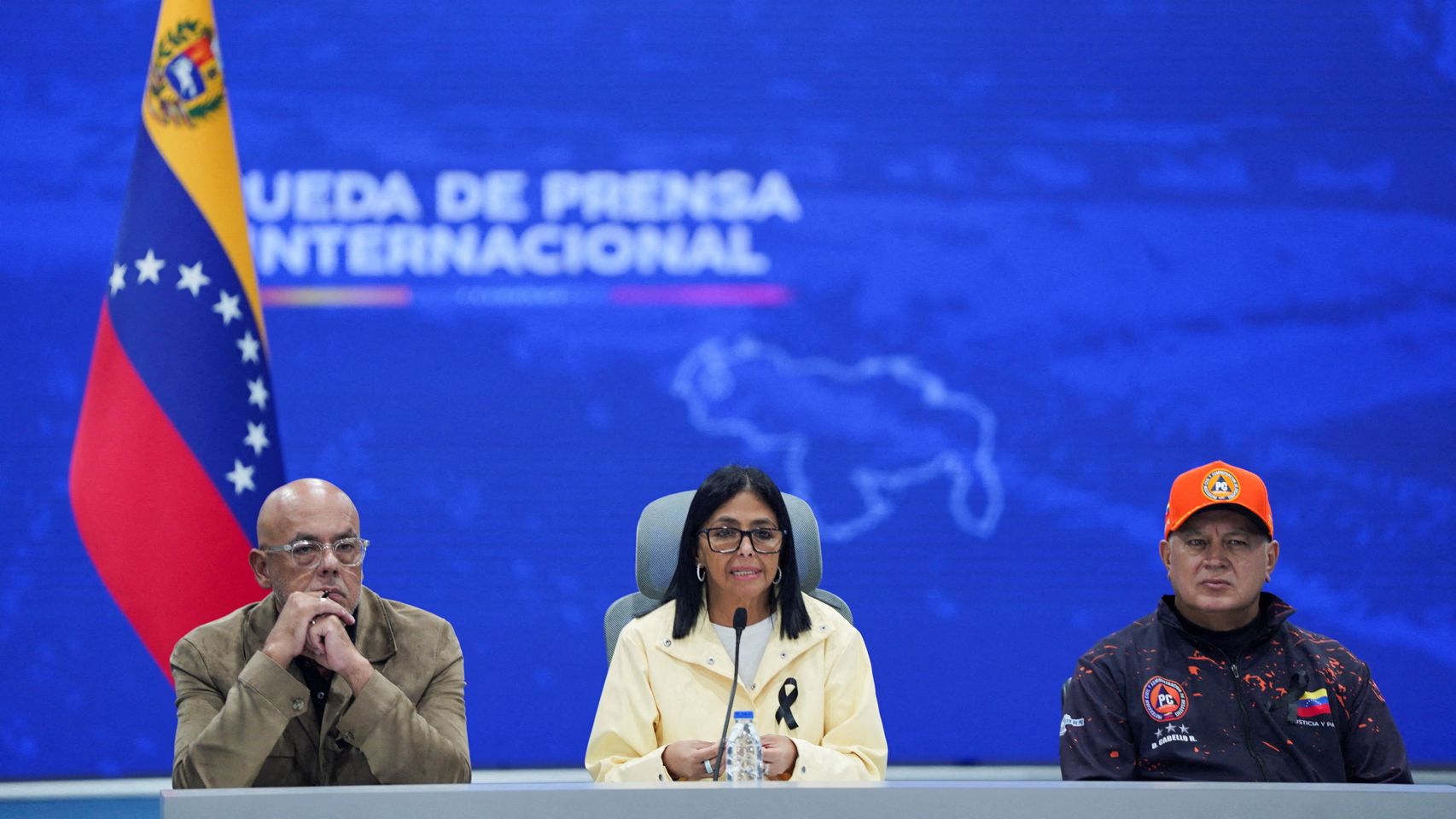 Delcy Rodríguez carga contra las críticas "miserables" por los rescates del terremoto: acusa de "crear caos" con fines políticos