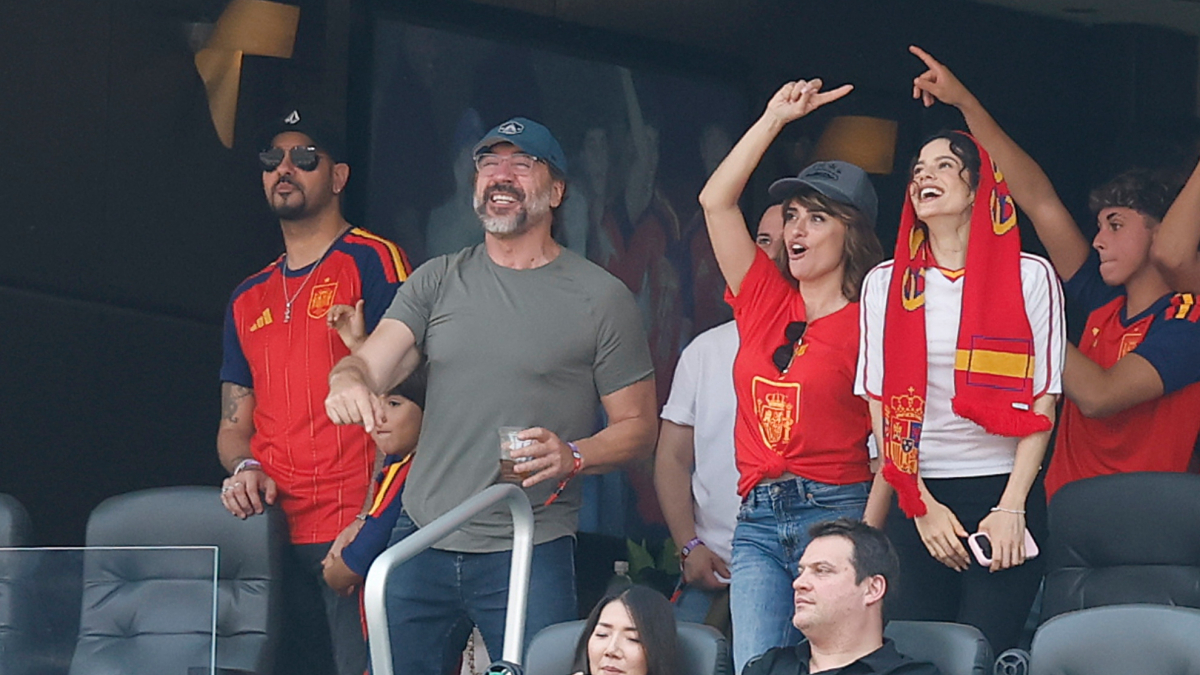 La polémica con Javier Bardem: del gesto con el PSG... al de España