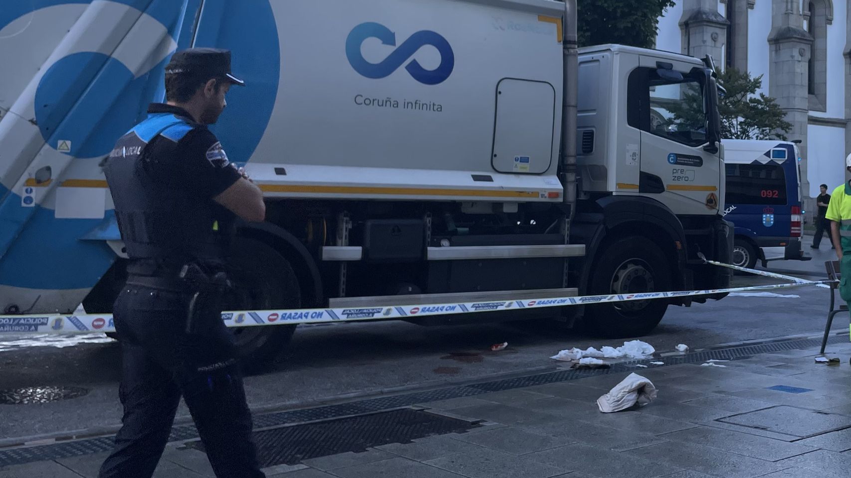 Muere en A Coruña el hombre que fue atropellado por un camión de la basura en San Andrés