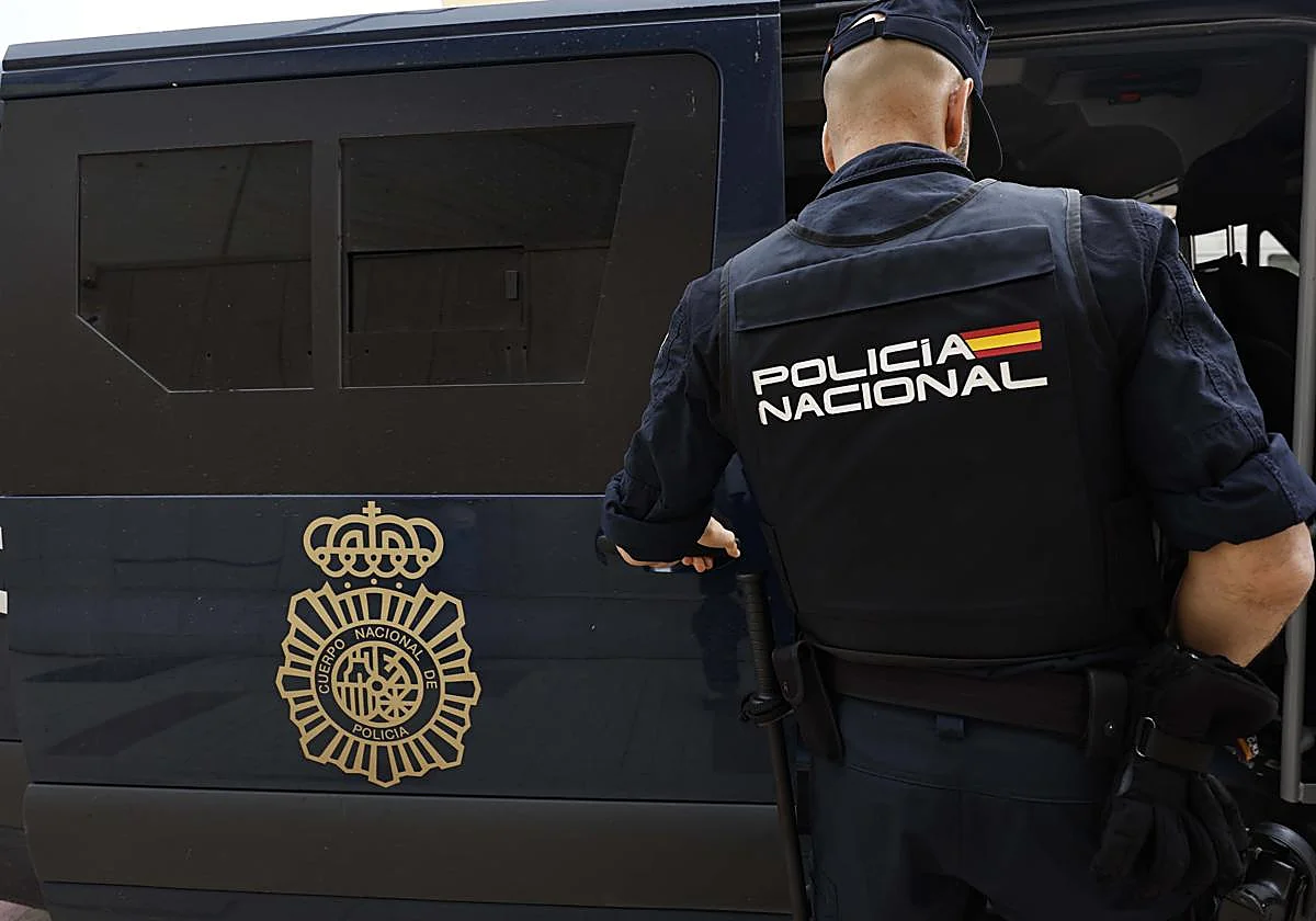 Intervienen 700.000 euros y 100 kilos de plata a un red de blanqueo con dos detenidos en Málaga