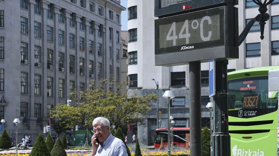 Llega la segunda ola de calor del verano a España: Aemet activa un aviso con máximas de hasta 42ºC a partir del domingo