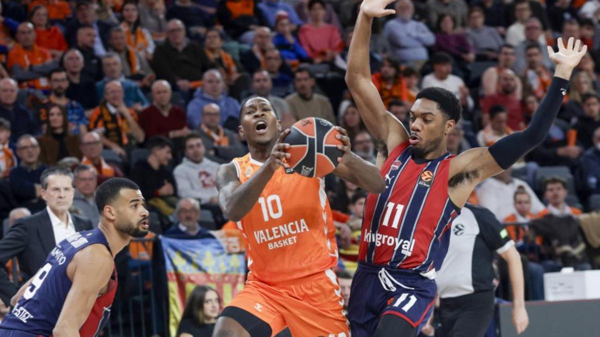 El Valencia sobrevive al agotamiento y supera al Baskonia