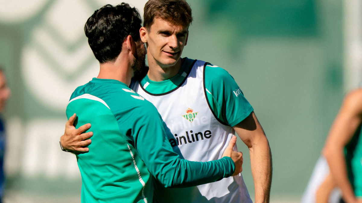 El Betis ultima su vuelta al trabajo a la espera de los fichajes y con una larga lista de canteranos