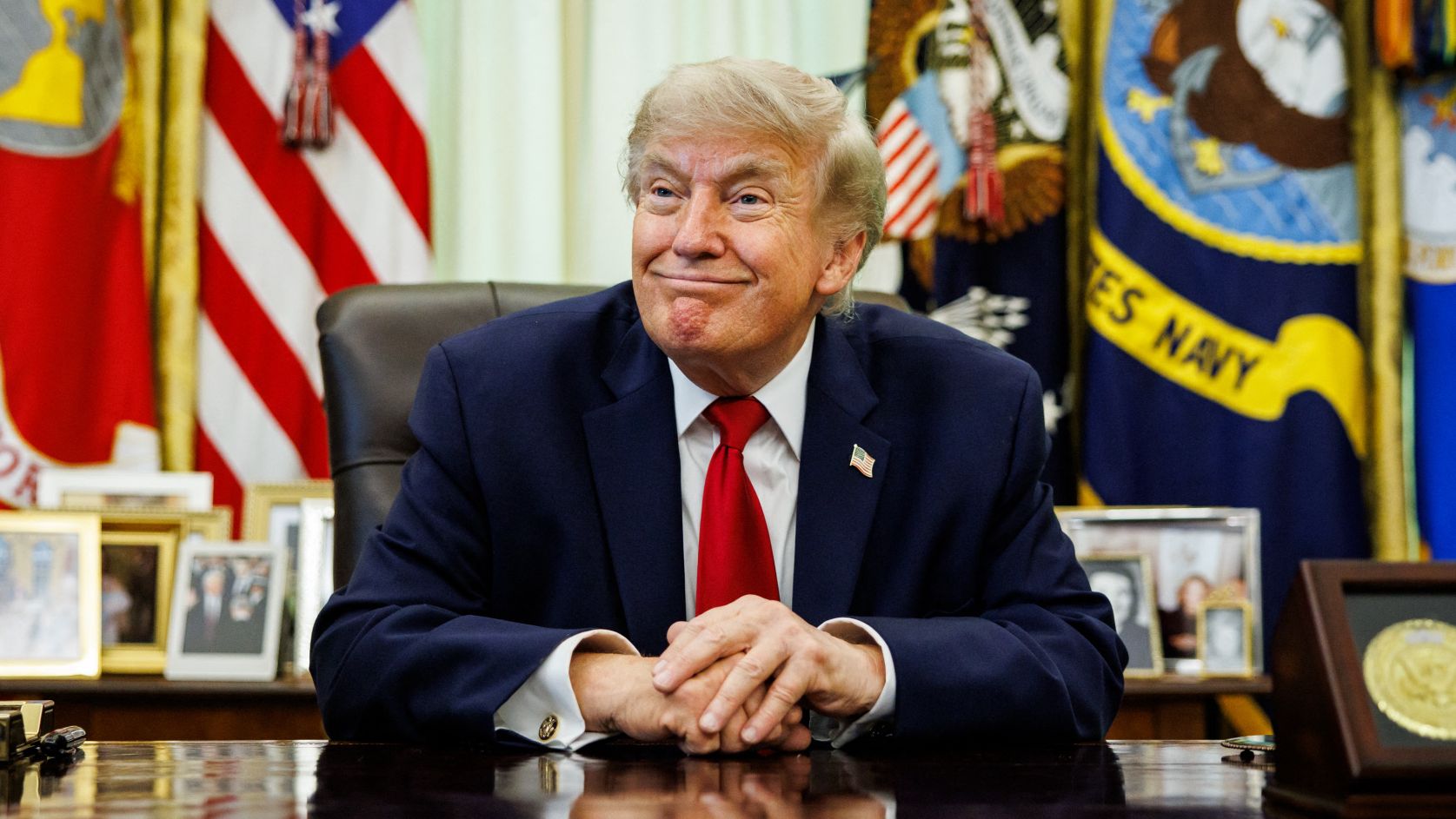 Trump se burla de Taylor Swift el día de su boda: la ataca en las redes con una imagen "fake" del Madison Square Garden