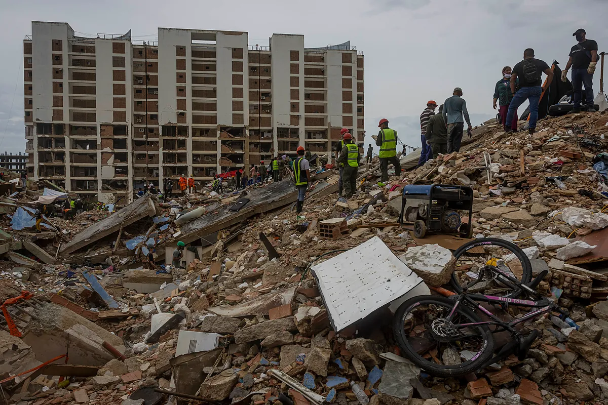 Exteriores eleva a 35 los españoles fallecidos por el doble terremoto en Venezuela