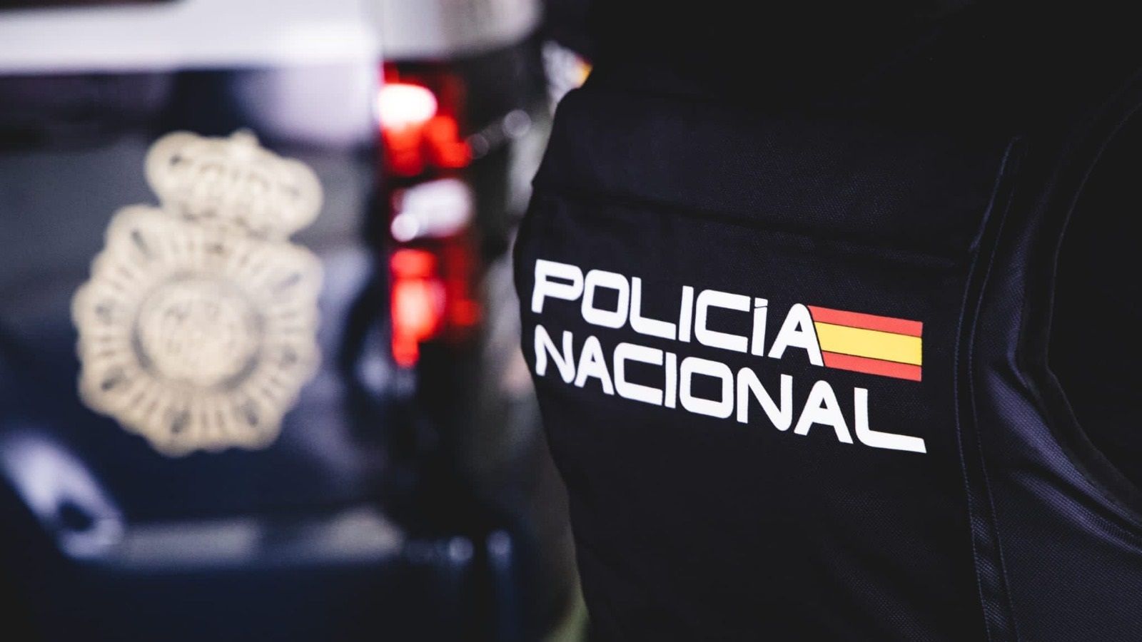Detenido un reincidente tras arrancar de un violento tirón una cadena de oro a un hombre de 69 años