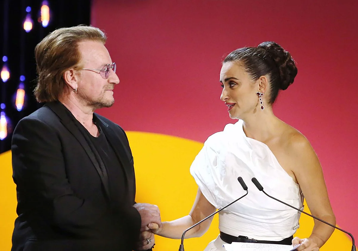 El motivo por el que Bono le ha regalado un coche a Penélope Cruz