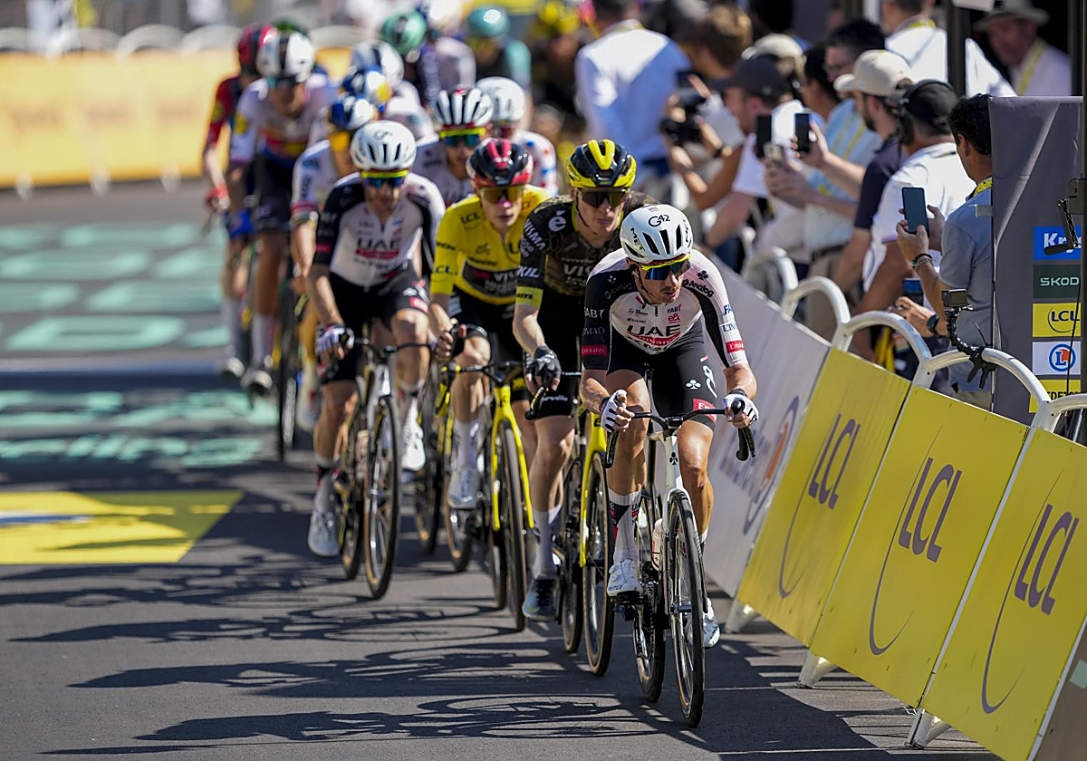 Así hemos narrado la victoria de Del Toro en la segunda etapa del Tour