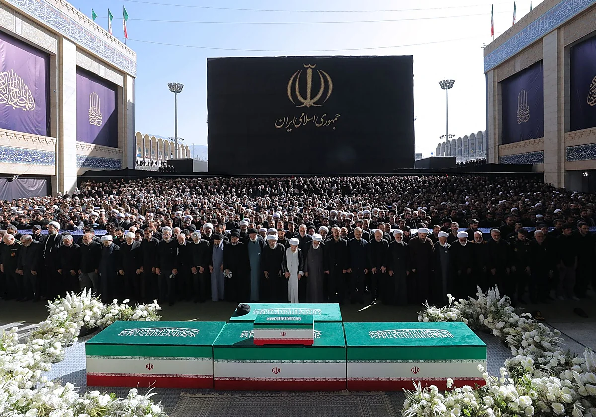 Irán blinda al nuevo Líder Supremo ante EE UU e Israel incluso en el funeral de su padre