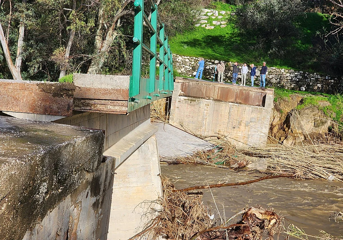 Coín adjudica el paso provisional de La Valenciana cinco meses después de la caída del puente