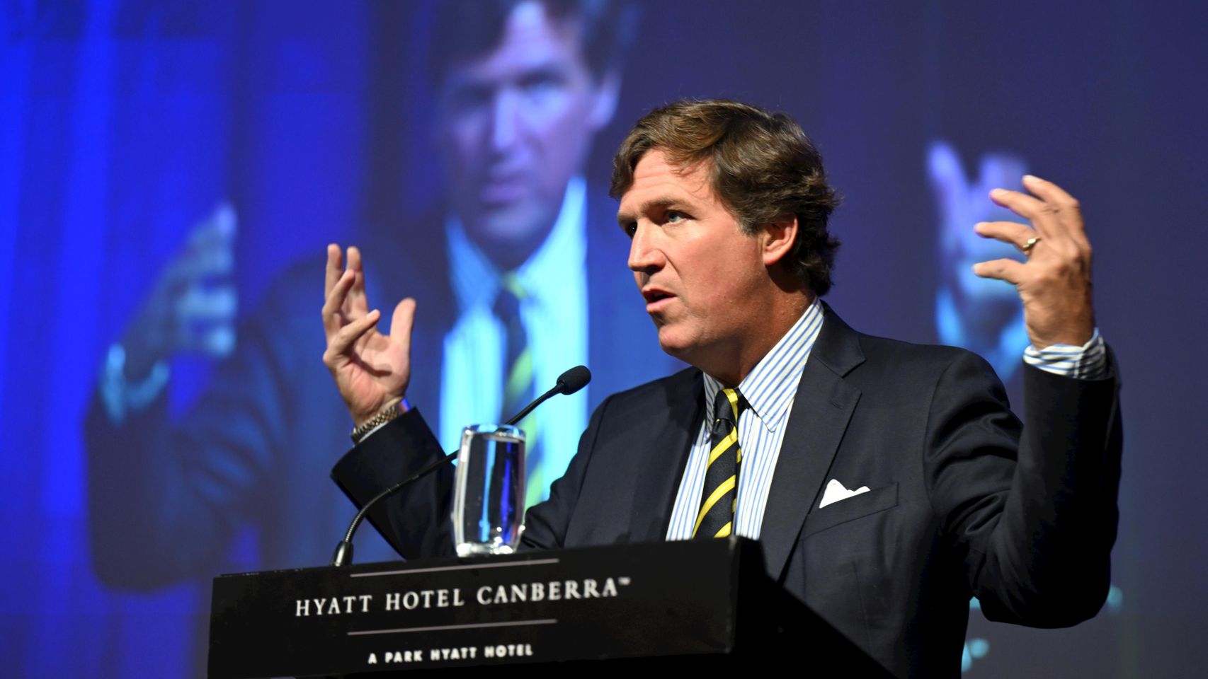 El periodista Tucker Carlson, icono antiinmigración y antiguo aliado de Trump, planea crear un tercer partido en EEUU