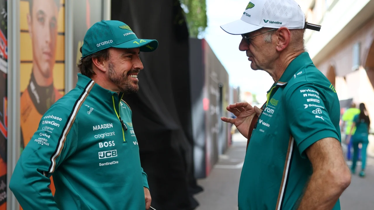 Newey se disculpa con Alonso y le pide que siga en 2027: “Soy absolutamente culpable”