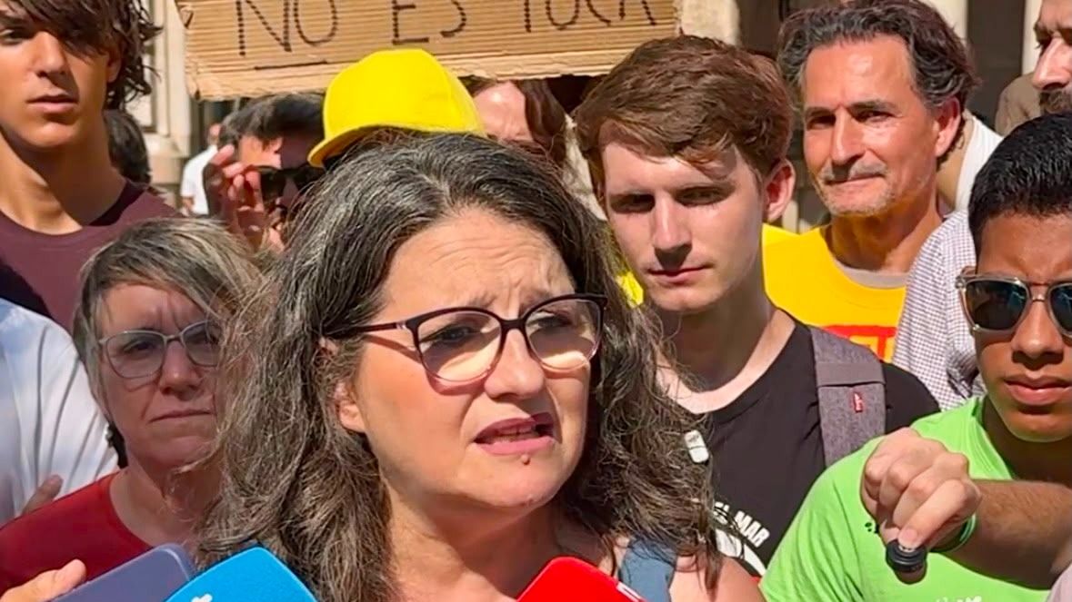 Mónica Oltra 'toma las riendas' de Compromís en Valencia: va a su primera reunión del grupo y asume la atención a los medios