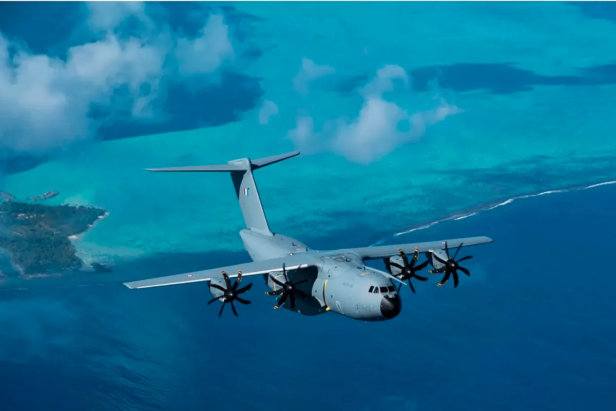 España y otros seis países de la OTAN crearán una flota conjunta del A400M que Airbus ensambla en Sevilla