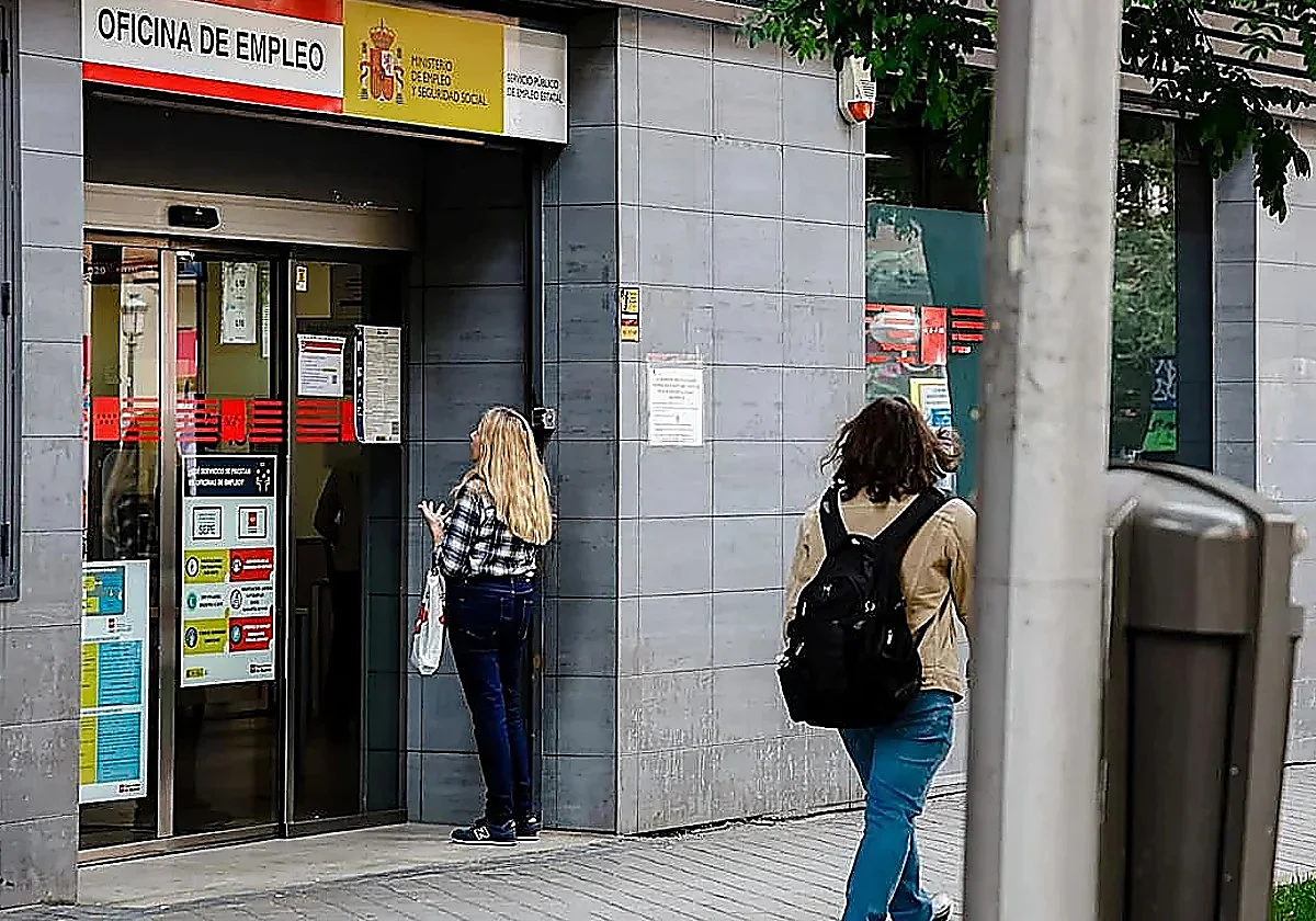 Jailed for fraudulently claiming unemployment benefits in Malaga with fake work contract