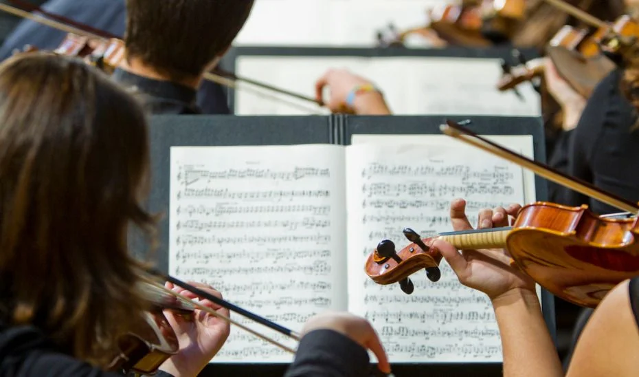 Dos alumnas de Málaga reciben el Premio Extraordinario en Enseñanzas Artísticas Superiores 2024/25