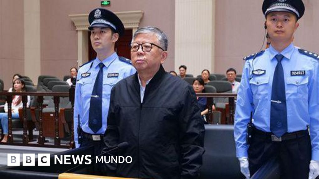 El funcionario chino condenado a muerte por aceptar US$325 millones en sobornos