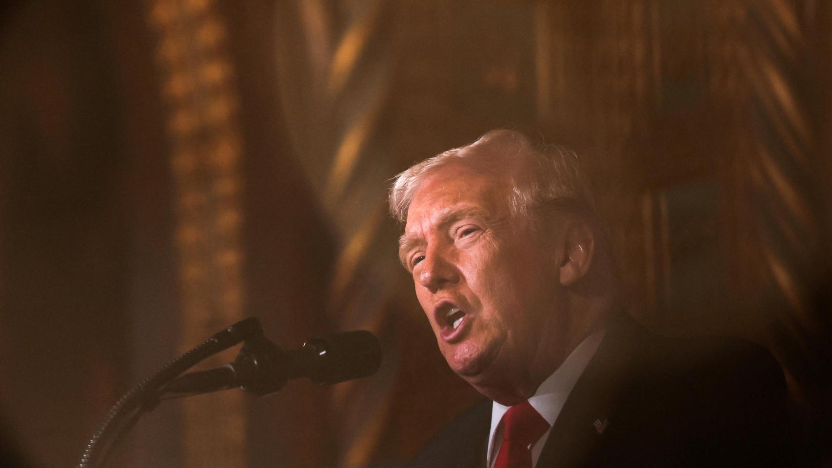 Trump ahonda el cisma con la UE al denunciar que "censura" la libertad de expresión: "¿Vuelve la caza de brujas de McCarthy?"