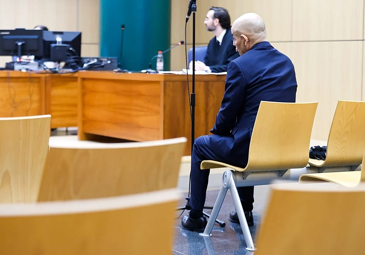 Condenado a solo tres años de cárcel por dejar sin un ojo a su pareja de un manotazo