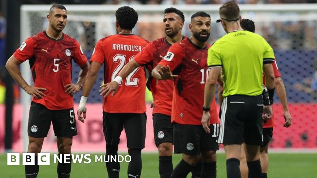Egipto estalla de indignación por la "injusticia" de su eliminación ante Argentina en los últimos minutos y acusa a la FIFA de favoritismo hacia Messi