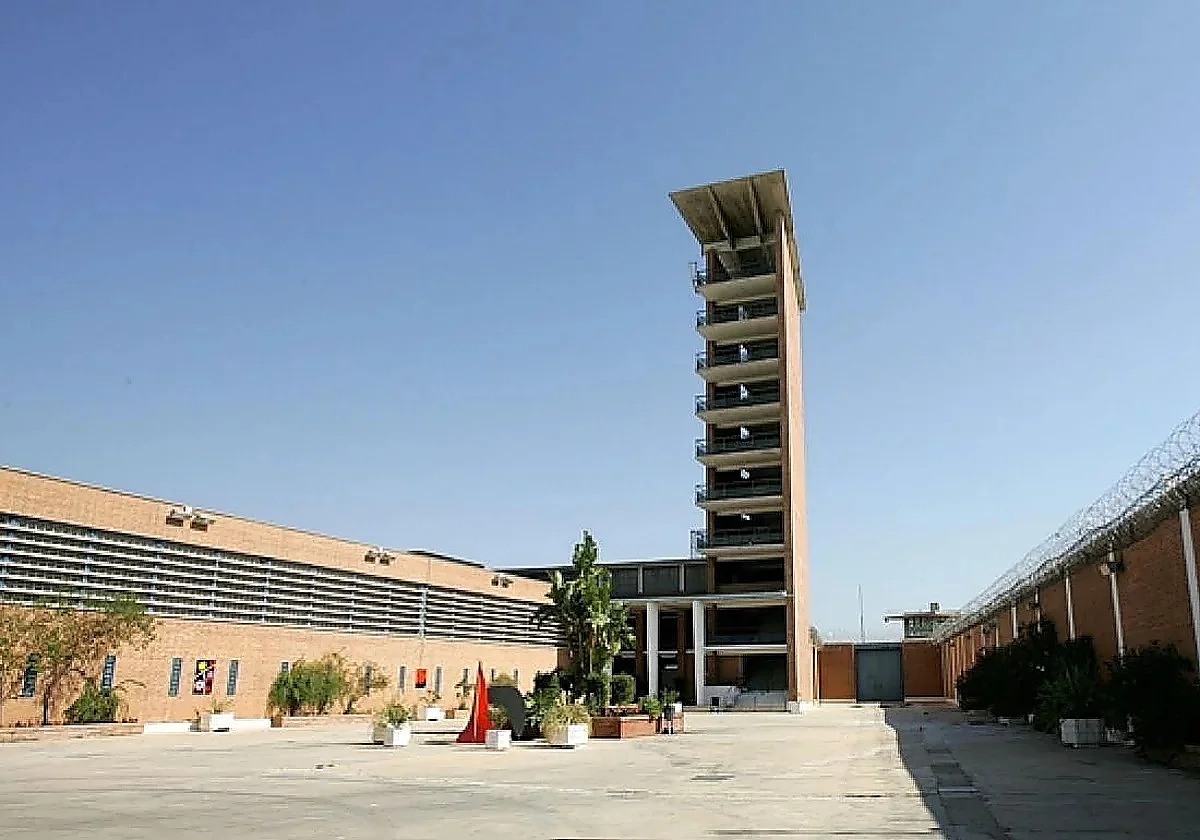 Major brawl in Malaga province jail sees chairs flying and bleach splashed in inmates' eyes