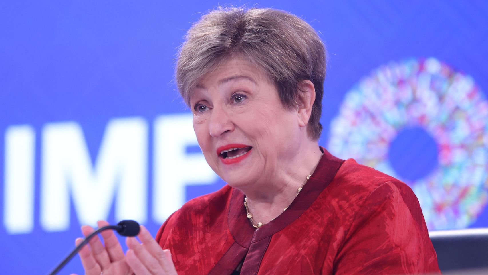 El FMI no se cree las nuevas previsiones del Gobierno e insiste en que el PIB crecerá sólo un 2,1% en 2026