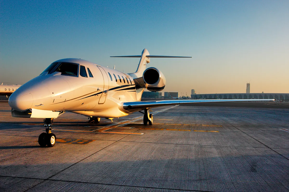 Los operadores de jets privados están en alerta máxima por la posible falta de combustible este verano