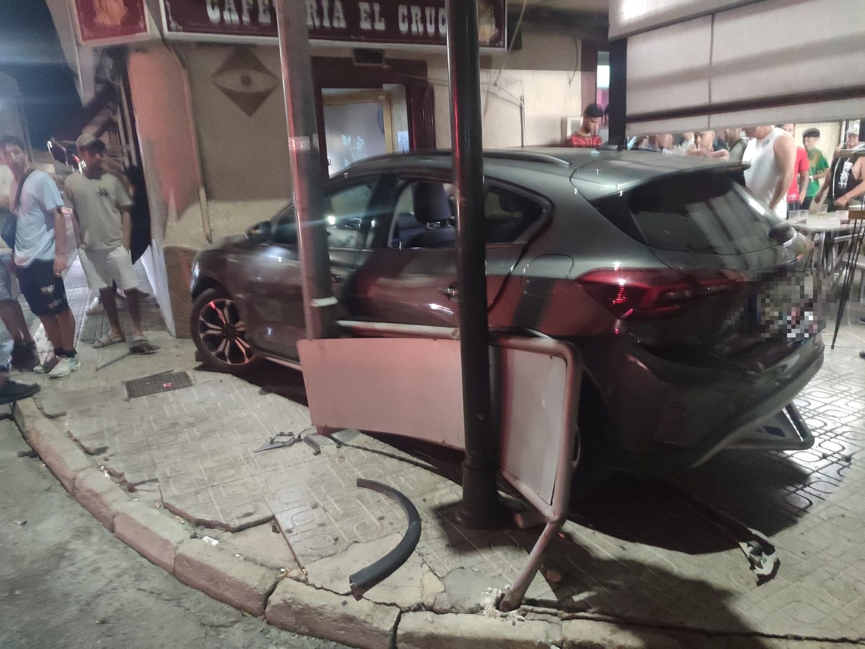 Juan estampó su coche con 4 menores dentro contra un bar tras el España-Portugal: "Casi se carga toda la terraza"