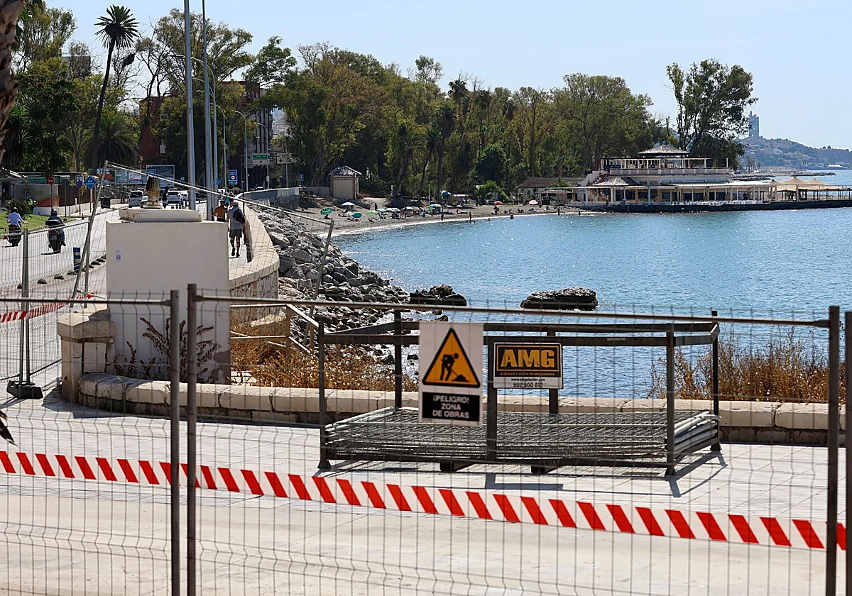 Empieza la obra del espigón que multiplicará por cinco la playa de los Baños del Carmen