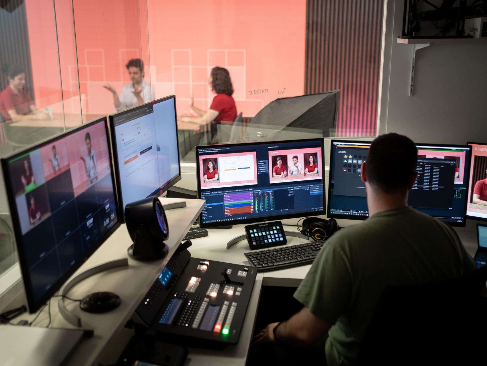 El Máster de EL ESPAÑOL será multimedia 100%, todo a la vez: texto, vídeo corto, redes y para todos los canales posibles