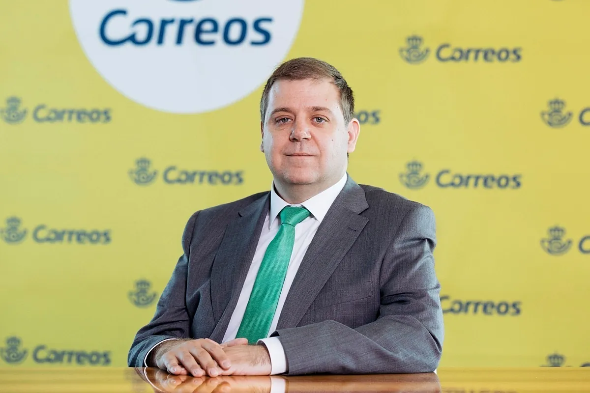 La UCO implica al exjefe de gabinete de Sánchez en la contratación "estratégica" de Leire Díez en Correos