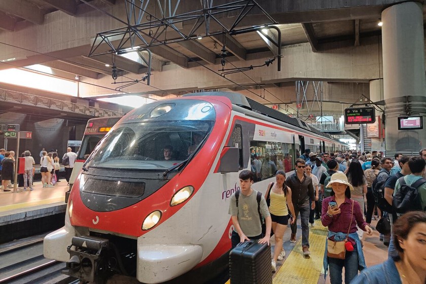 Salvador Galve, experto en ferrocarriles: "Cuando voy de Zaragoza a Barcelona, voy en coche"