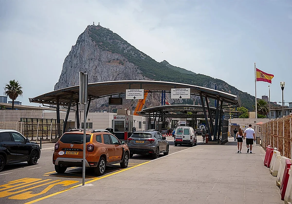 Gibraltar deal set for 14 July as border fence nears its end