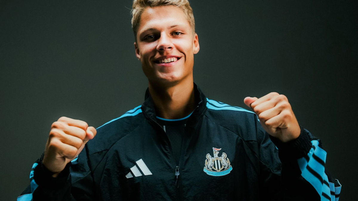 El Newcastle le roba a Míchel a Sean Steur, el juvenil más caro de su generación
