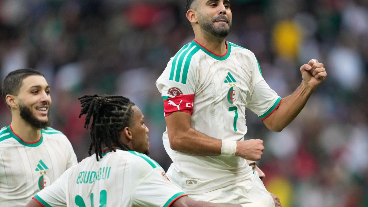 La primera victoria de Argelia en Copa África 2.350 días después lleva la firma de Luca Zidane y Mahrez