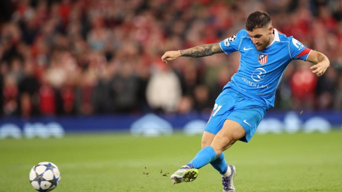 El Atlético traspasa a Javi Galán a Osasuna