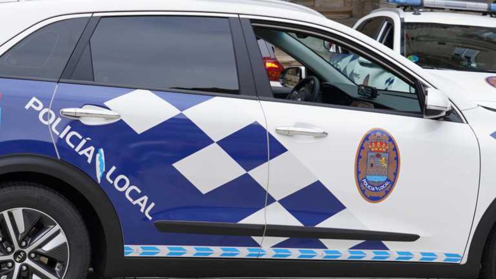 Dos policías heridos tras salirse de la vía mientras circulaban en el coche patrulla en Nigrán (Pontevedra)
