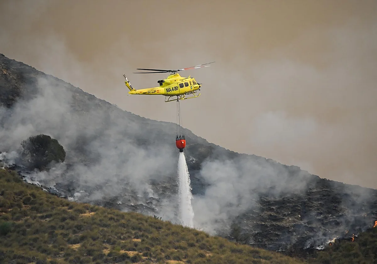 Cómo actuar si te sorprende un incendio en la carretera