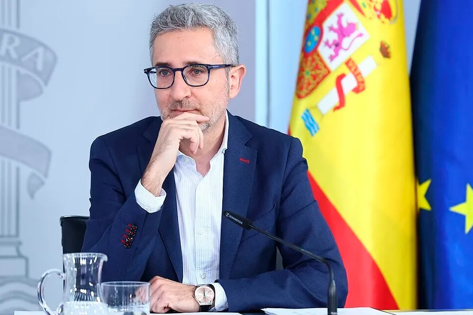 Hacienda propone ceder el 55% del IRPF y el 56,5% del IVA a las CCAA