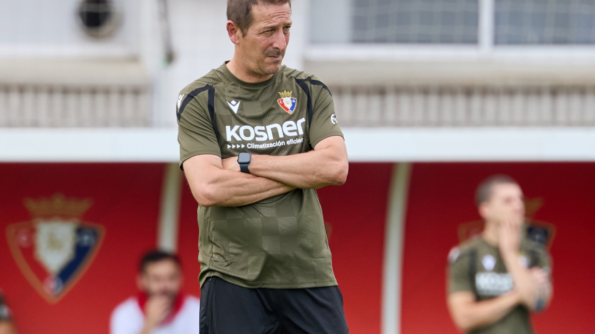 Luis Miguel Ramis inicia en Osasuna con un mensaje claro: "No hay que perder ni un minuto"