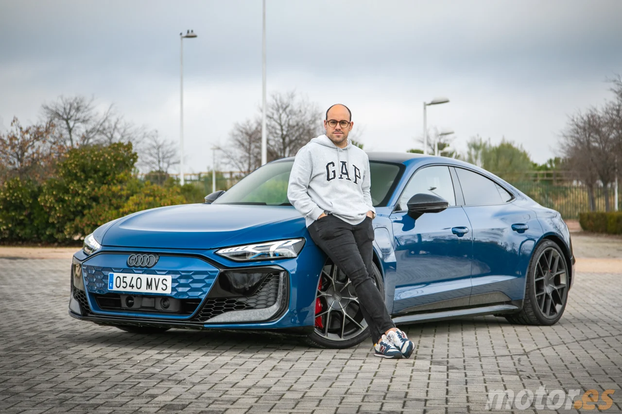 Se parece a un Porsche, se conduce como un Porsche y es alemán, pero lo firma Audi y es una auténtica locura